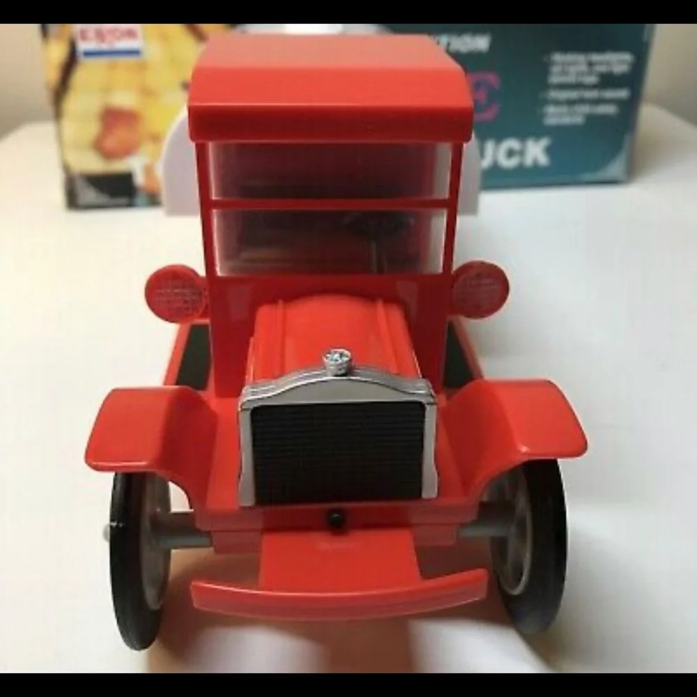 Exxon Humble 997 Toy Tanker Truck -  2nd in series - NEW in original box - Picture 3 of 7